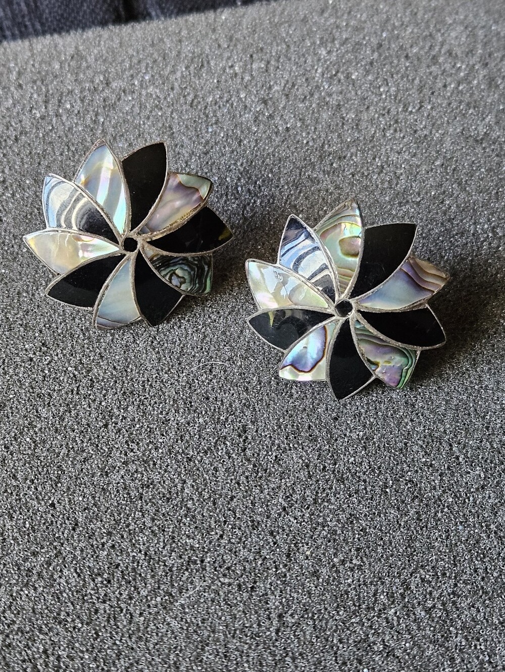 Mid-Century Sterling Silver Inlaid Abalone & Onyx Screw Back Earrings Marked ICM